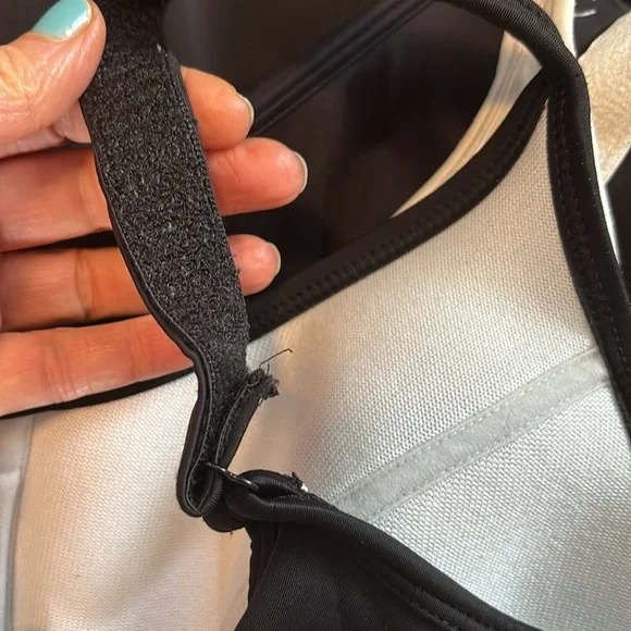 Champion Women's -High Impact Black and White Sports Bra Set of 4 - Picture 3 of 3